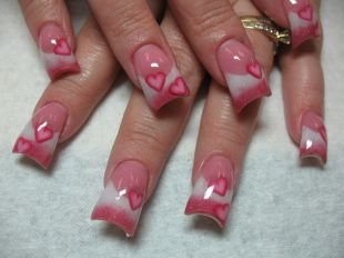 Двойной френч на ногтях, красивый розовый маникюр с сердечками